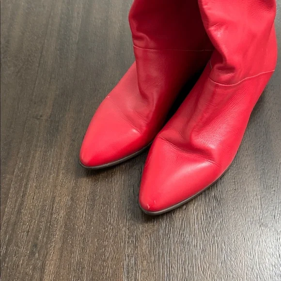 Red Mid High Pointy leather Boots - Picture 4 of 9